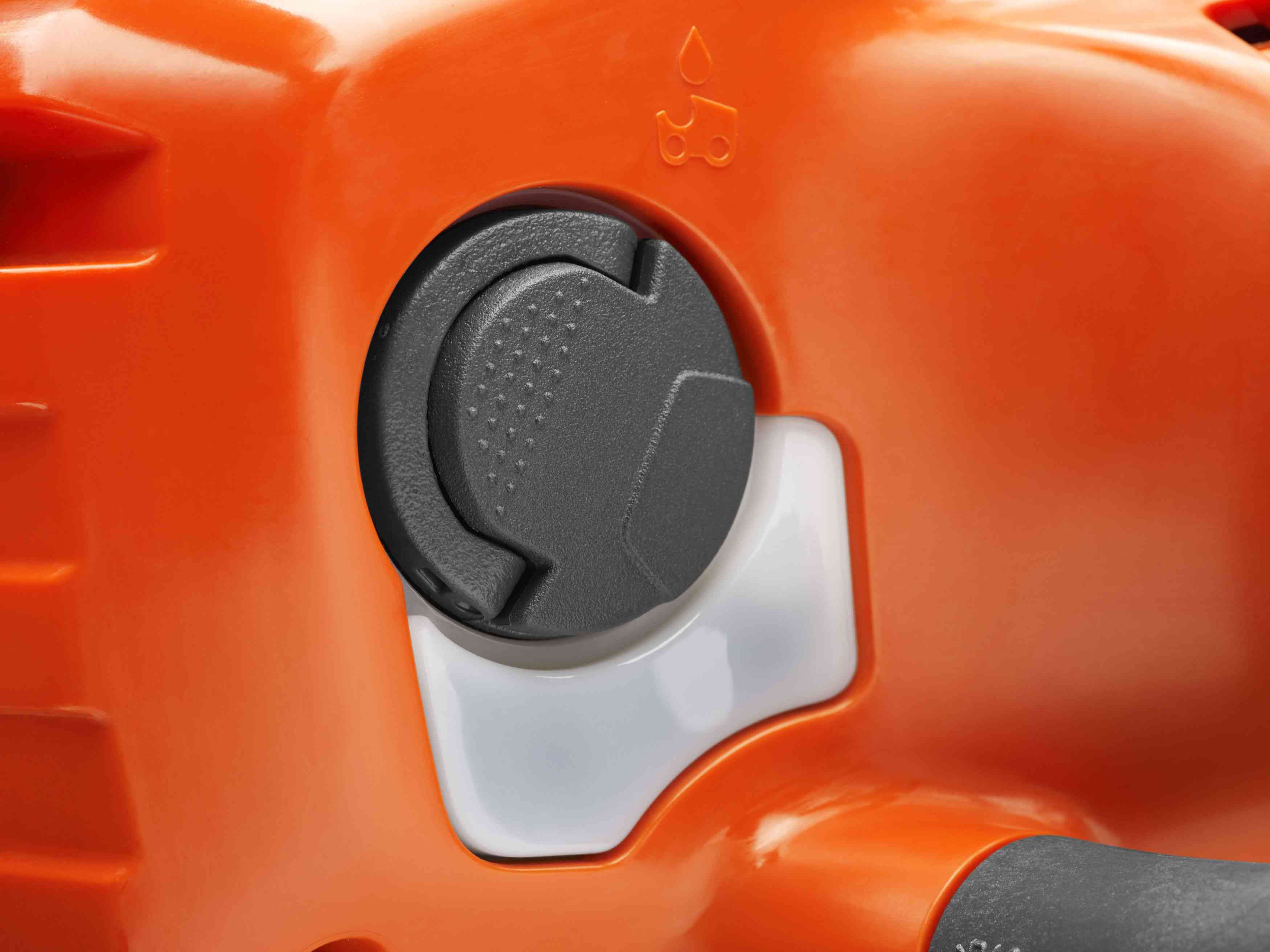 Main 5 - Flip Cap Husqvarna Fuel Tank & Bar Oil Flip Cap 593133001 - San Antonio Retail
